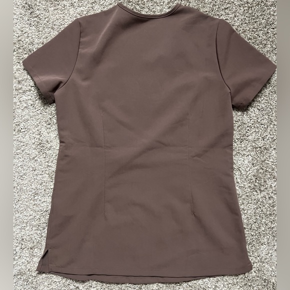 Figs Brown (Smokey Taupe) Scrub Set with Pink Drawstring - Picture 6 of 7